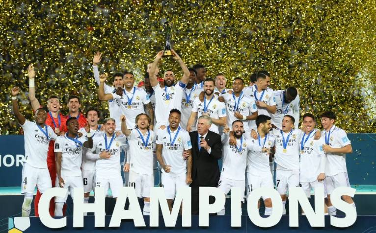 法尔克：阿斯拉尼进入拜仁和多特引援名单，球员解约金3000万（法尔克称阿斯拉尼被拜仁、多特纳入引援名单，解约金为3000万）