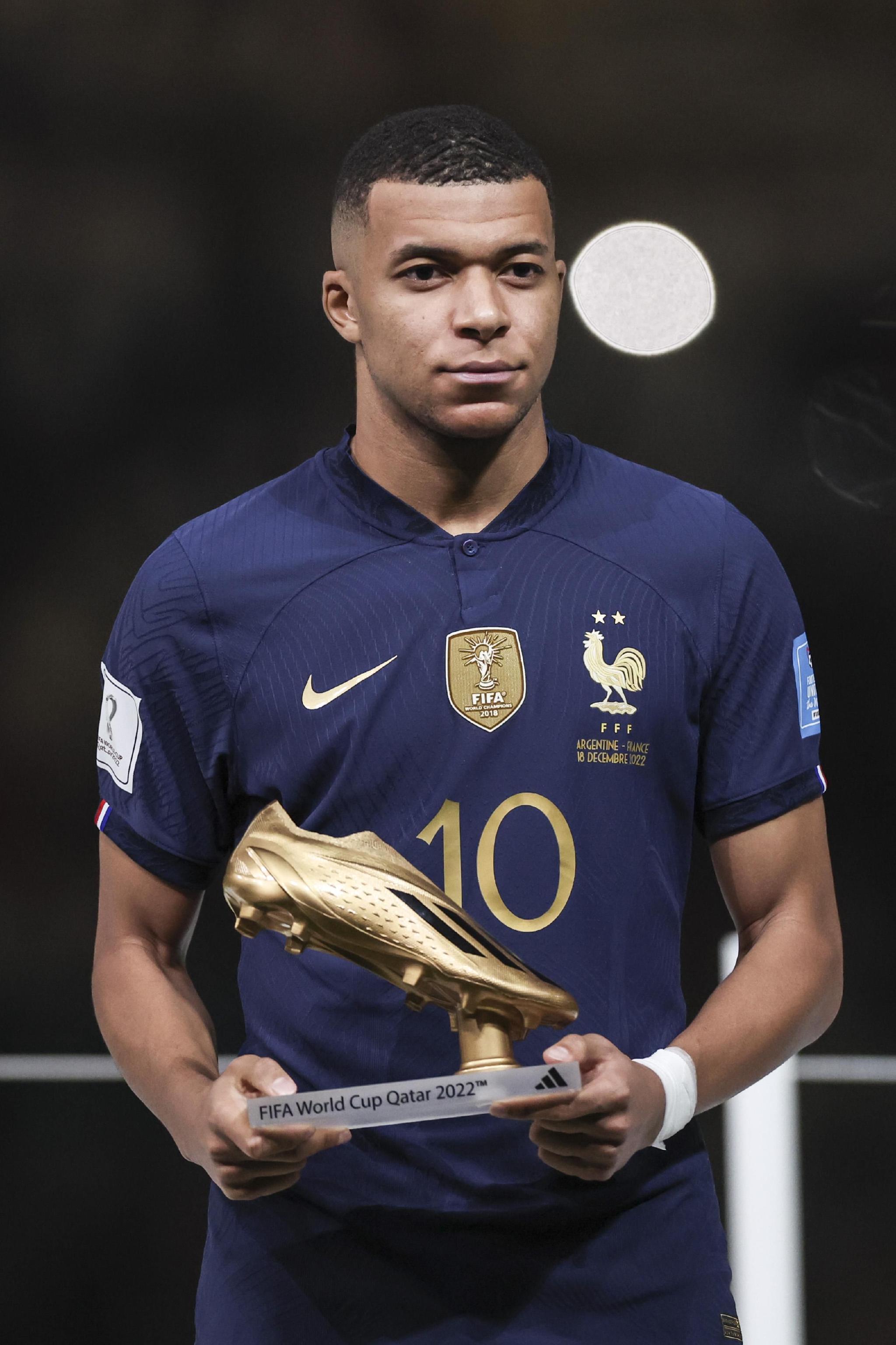 略伦特：我在足球方面很普通，能理解足协与亚马尔之间的问题（略伦特：自认球技普通，理解足协与亚马尔之间的分歧）