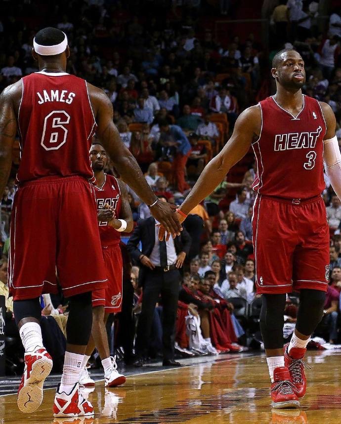 是否考虑过让凯恩休息？图赫尔：我知道他在冬天会有假期（图赫尔谈凯恩轮休：冬季他将获得假期）