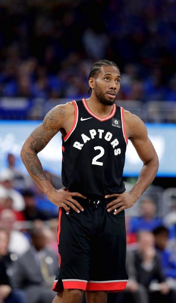 国王杯半场：姆巴佩点射+造乌龙，皇马暂2-0塔拉维亚（国王杯半场战报：姆巴佩点球破门又造乌龙，皇马暂2-0领先塔拉维亚）