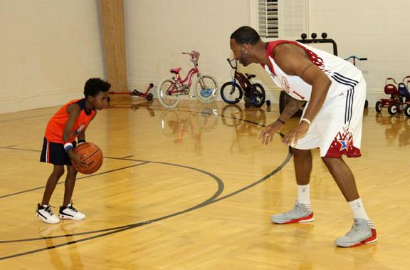 马竞客战巴萨名单：格子、小蜘蛛领衔，略伦特、勒诺尔芒伤缺（马竞客场挑战巴萨大名单：格子携小蜘蛛压阵，略伦特、勒诺尔芒因伤缺席）