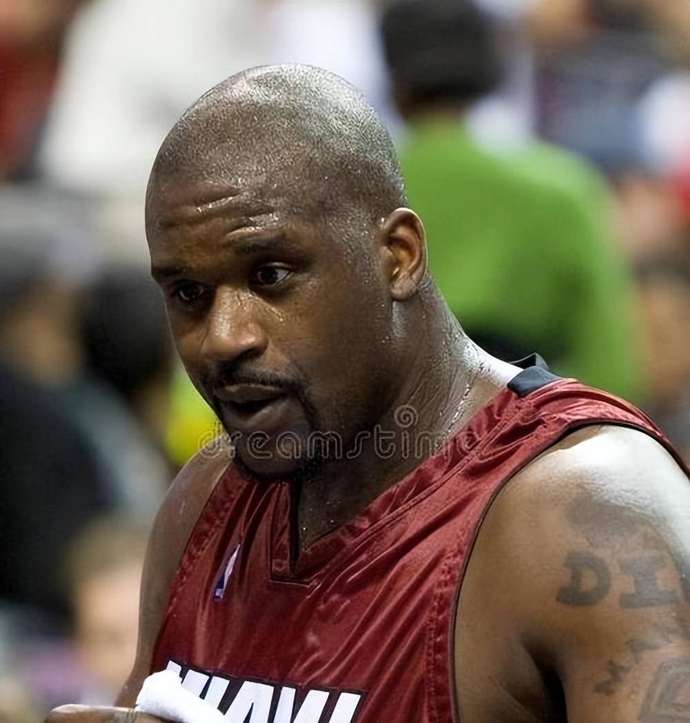 湖人逆转勇士詹姆斯狂砍34分（詹姆斯34分领衔湖人逆转击败勇士）