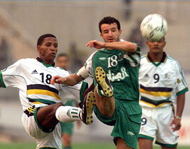 意媒：德佬对孔蒂依然保持完全信任，双方将召开会议分析现状（意媒：德佬仍对孔蒂充分信任，双方将会面评估现状）